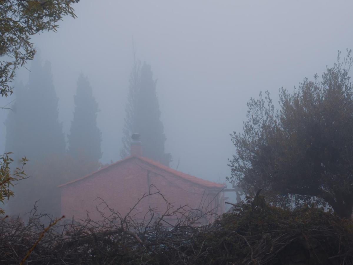 Vintage Stone-Built Country Cottage In Richea Kouloureika Luaran gambar